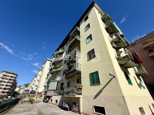 appartamento in vendita a Napoli in zona Fuorigrotta