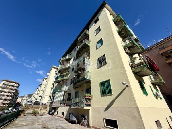 appartamento in vendita a Napoli in zona Fuorigrotta