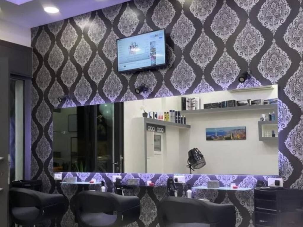 negozio in vendita a Napoli in zona Pianura