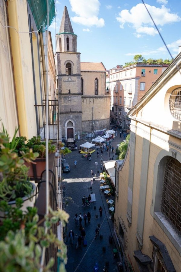 appartamento in vendita a Napoli in zona Stella