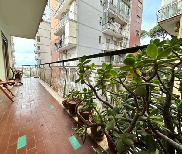 appartamento in vendita a Napoli in zona Bagnoli
