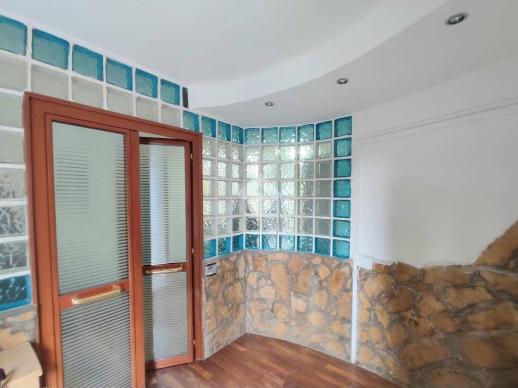 appartamento in vendita a Napoli in zona Capodimonte / Colli Aminei