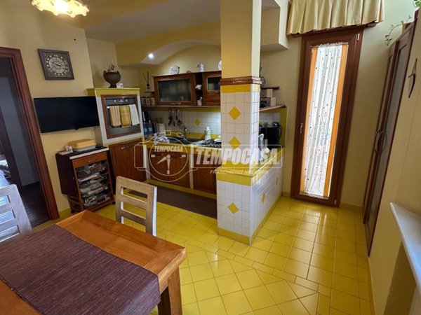 appartamento in vendita a Napoli in zona Fuorigrotta