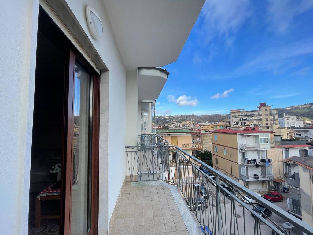 appartamento in vendita a Napoli in zona Pianura