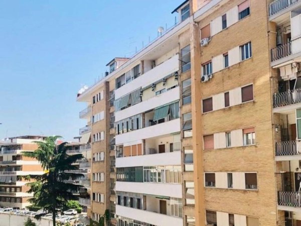 appartamento in vendita a Napoli in zona Fuorigrotta