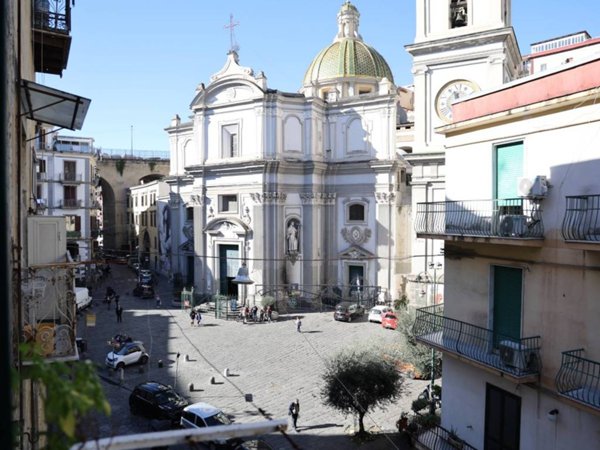 appartamento in vendita a Napoli in zona Stella