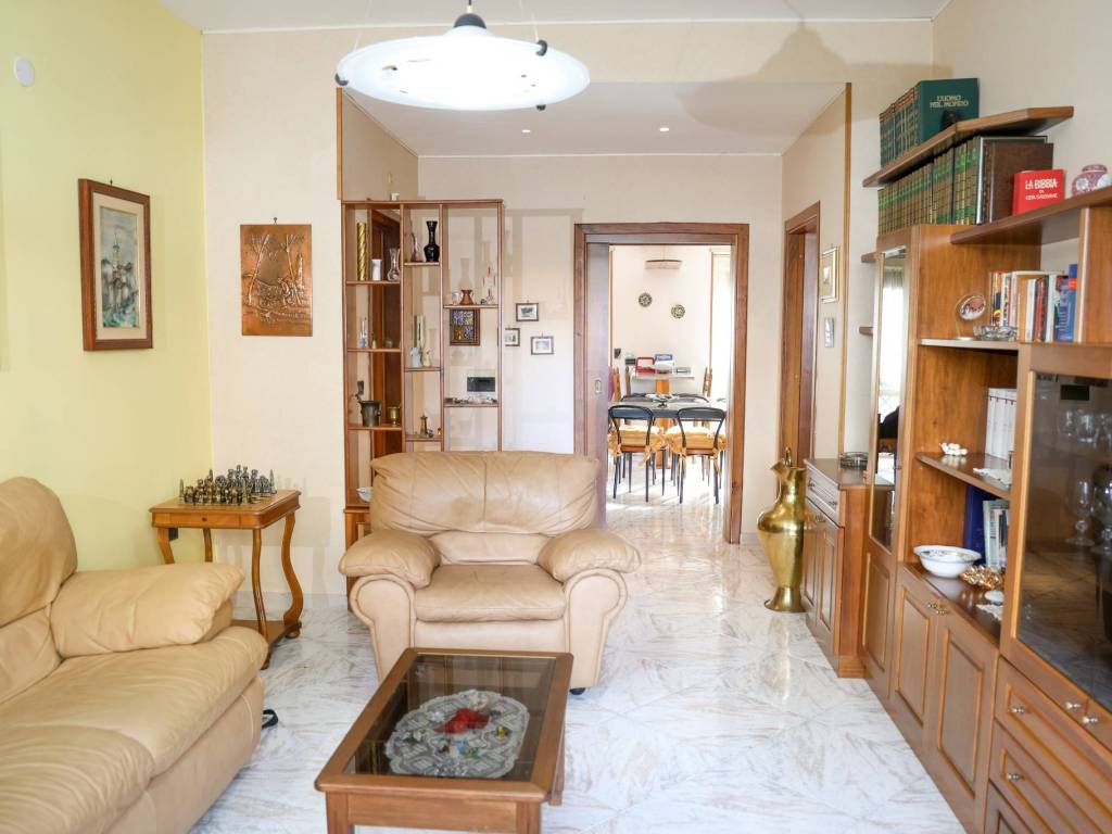 appartamento in vendita a Napoli in zona Pianura