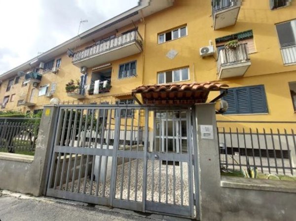 appartamento in vendita a Napoli in zona Soccavo