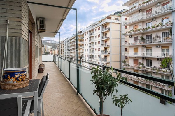 appartamento in vendita a Napoli in zona Fuorigrotta