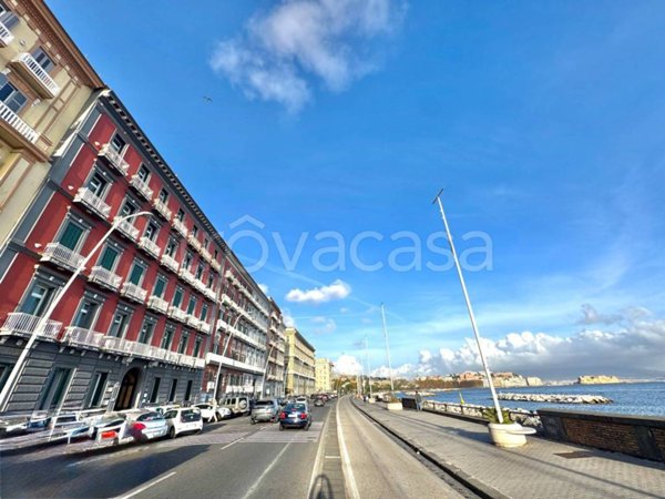 negozio in vendita a Napoli in zona Chiaia