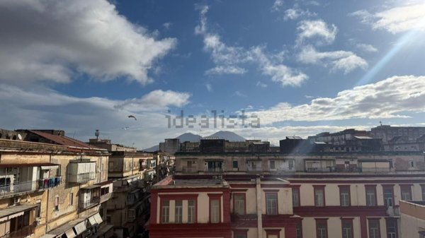 appartamento in vendita a Napoli in zona Mercato