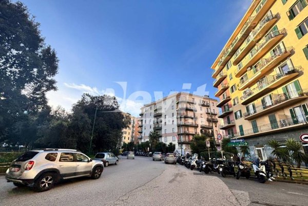 negozio in vendita a Napoli in zona Arenella