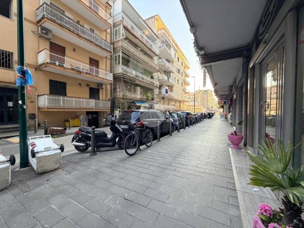 appartamento in vendita a Napoli in zona Pianura