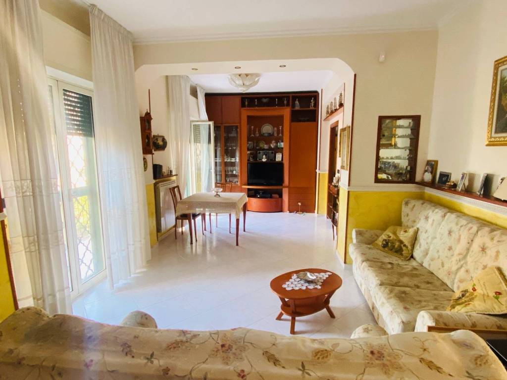 appartamento in vendita a Napoli in zona Fuorigrotta