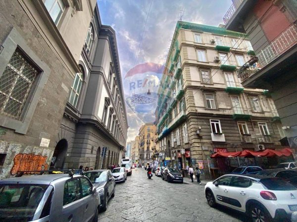 locale commerciale in vendita a Napoli