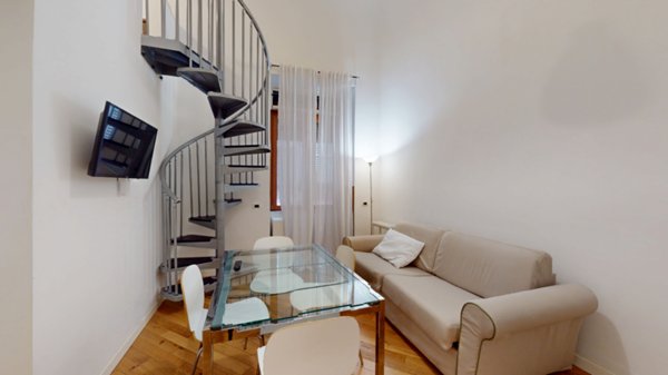 quadrivano in vendita a Napoli in zona Mercato