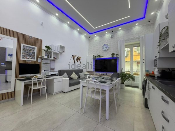 appartamento in vendita a Napoli in zona San Lorenzo