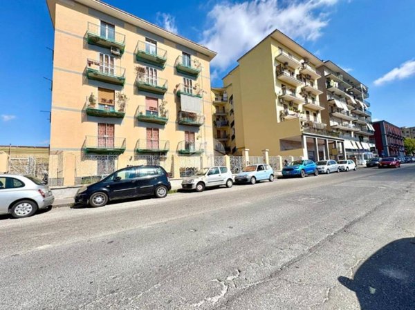 appartamento in vendita a Napoli in zona Bagnoli