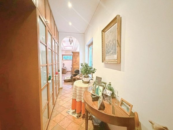 appartamento in vendita a Napoli in zona Montecalvario