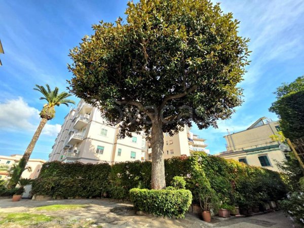 appartamento in vendita a Napoli in zona Posillipo