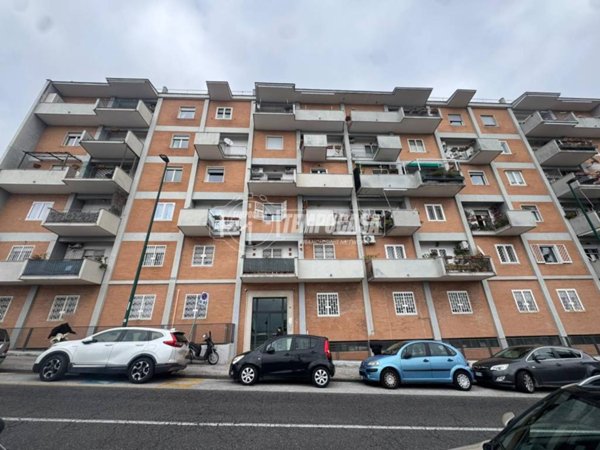 appartamento in vendita a Napoli in zona Fuorigrotta