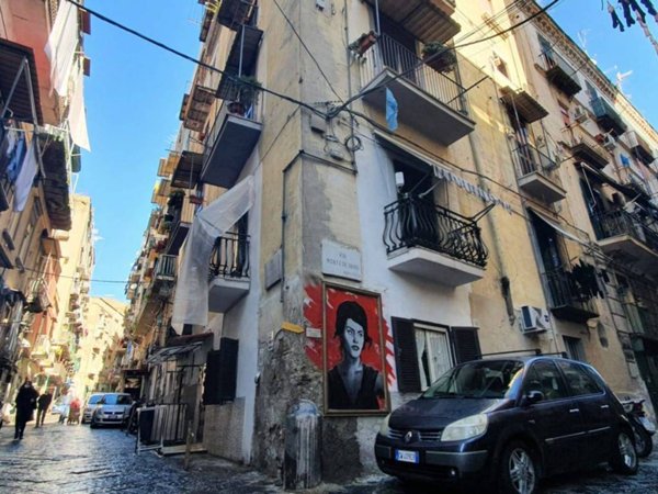 appartamento in vendita a Napoli in zona Stella