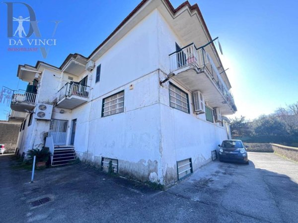 negozio in vendita a Napoli in zona Chiaiano