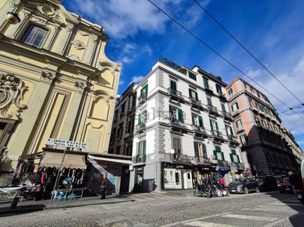 appartamento in vendita a Napoli in zona Avvocata