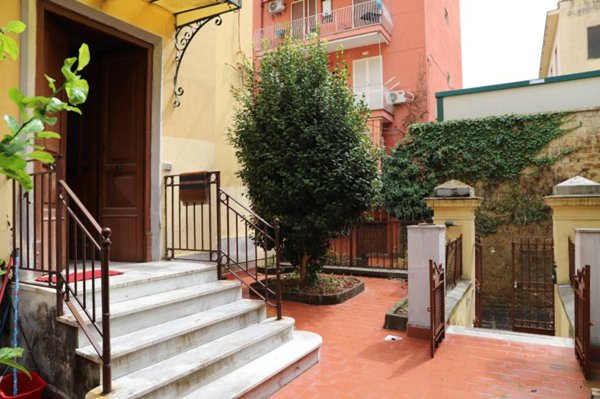 appartamento in vendita a Napoli in zona Stella