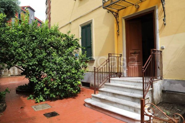 appartamento in vendita a Napoli in zona Stella