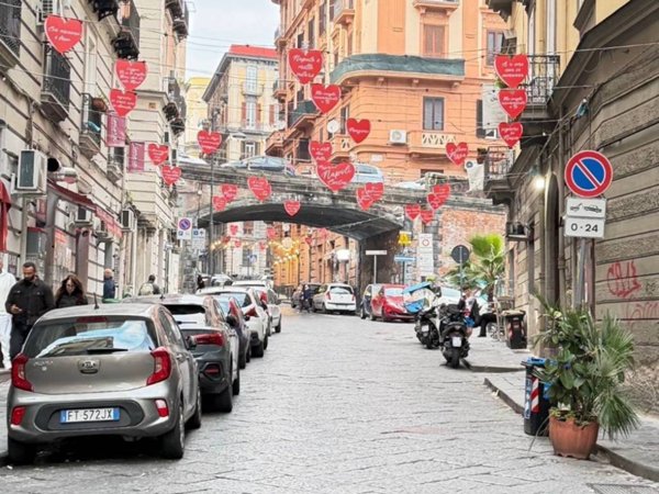appartamento in vendita a Napoli