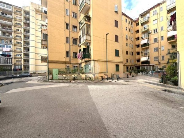 appartamento in vendita a Napoli in zona Fuorigrotta