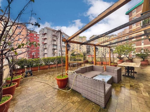 appartamento in vendita a Napoli in zona Arenella