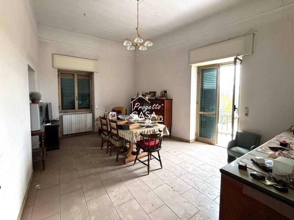 appartamento in vendita a Napoli in zona Barra