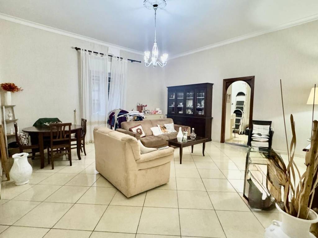 appartamento in vendita a Napoli