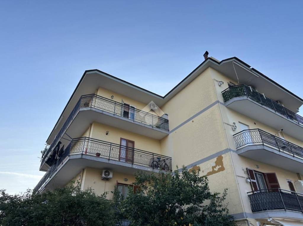 appartamento in vendita a Napoli in zona Barra