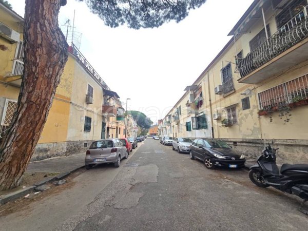 appartamento in vendita a Napoli in zona Fuorigrotta