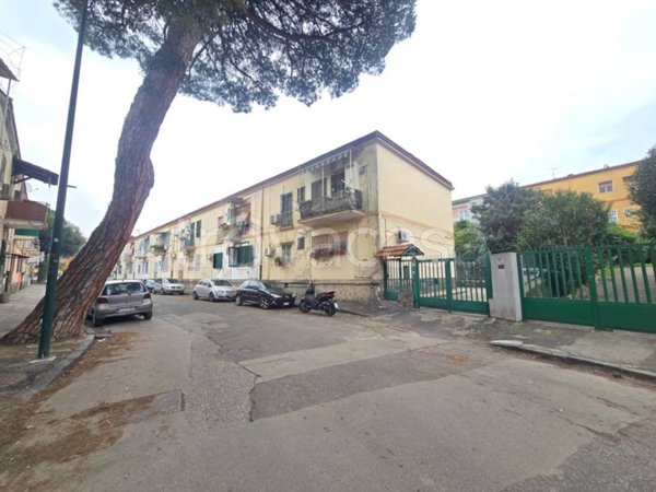 appartamento in vendita a Napoli in zona Fuorigrotta