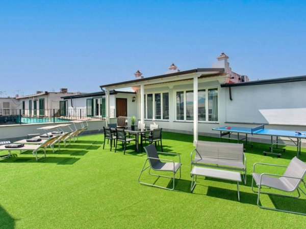 negozio in vendita a Napoli in zona Vicaria