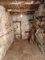 locale di sgombero in vendita a Napoli