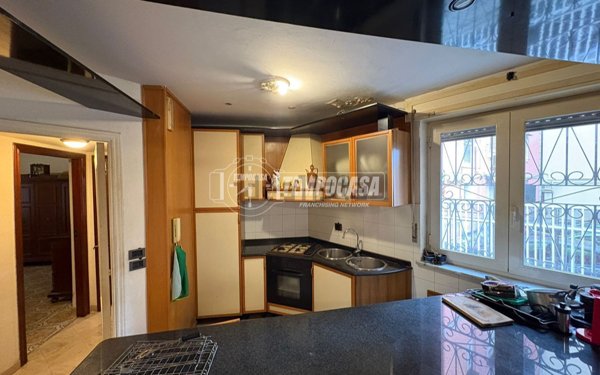 appartamento in vendita a Napoli in zona Arenella