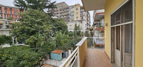 appartamento in vendita a Napoli in zona Chiaia