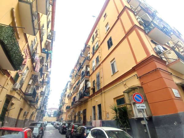 appartamento in vendita a Napoli in zona Pendino / San Giuseppe