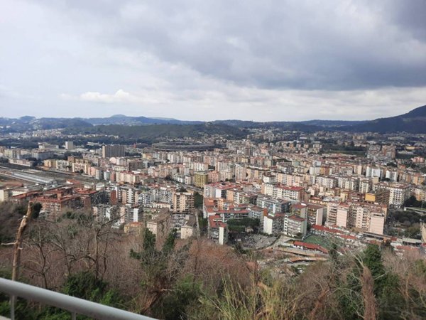 appartamento in vendita a Napoli in zona Posillipo