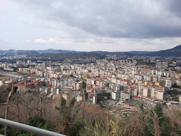 appartamento in vendita a Napoli in zona Posillipo