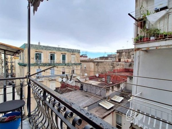 appartamento in vendita a Napoli in zona Stella