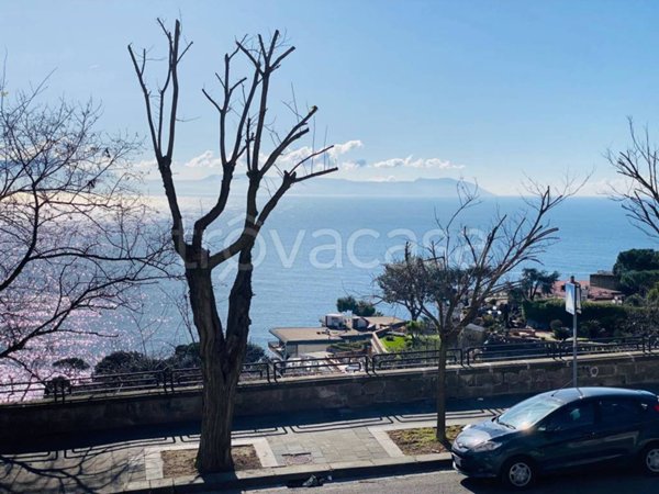 appartamento in vendita a Napoli in zona Posillipo