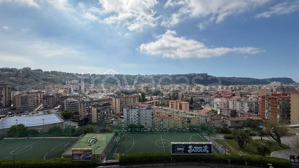 appartamento in vendita a Napoli in zona Fuorigrotta