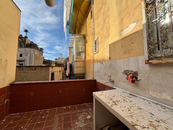 appartamento in vendita a Napoli in zona San Ferdinando
