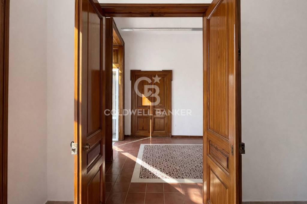 appartamento in vendita a Napoli in zona Porto